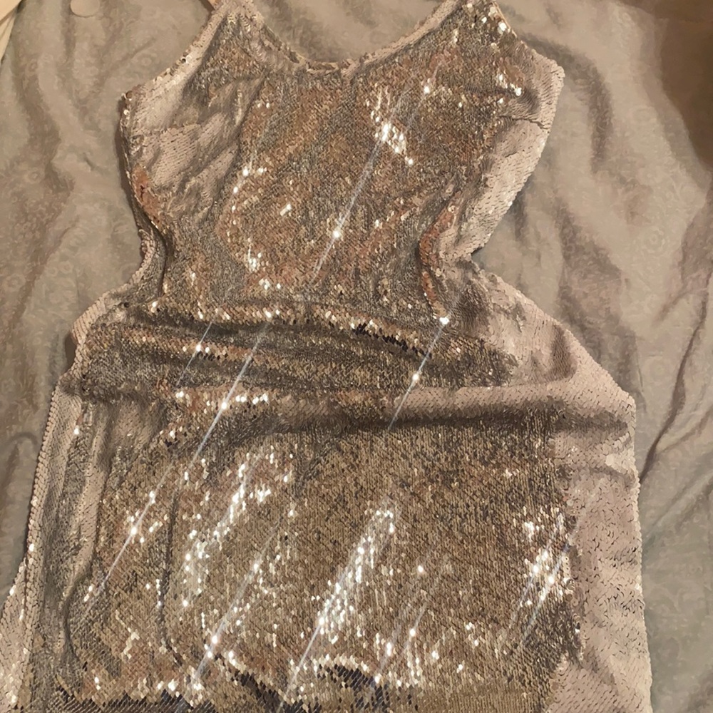 Beautiful smal dress!